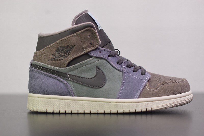 Jordan 1 Retro Mid SE Pumice