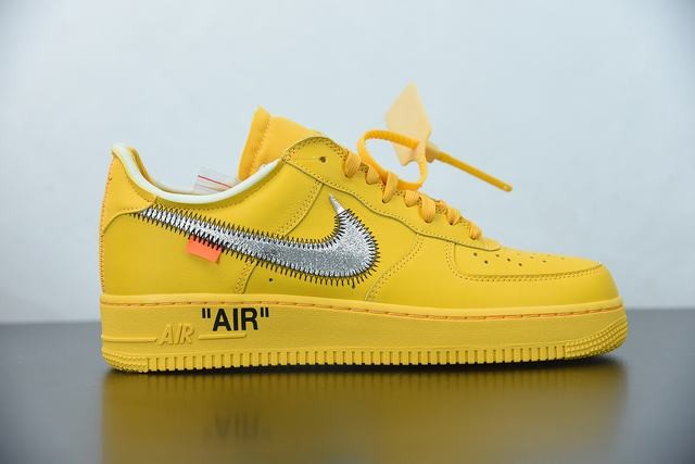 Nike Air Force 1 Low OFF-WHITE University Gold Metallic Silver