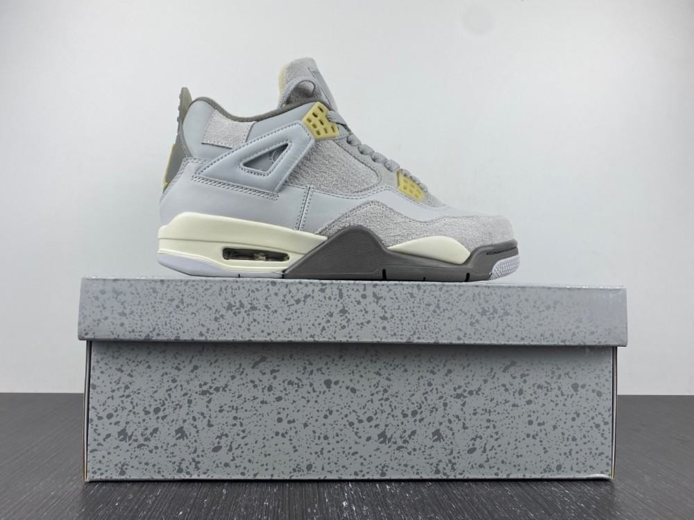  Jordan 4 Retro SE Craft Photon Dust