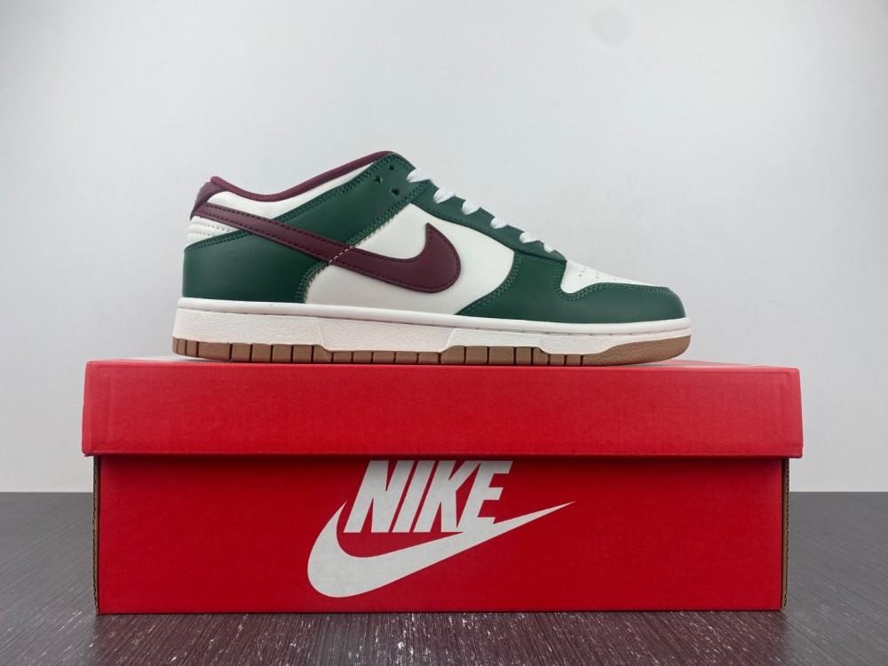 Nike Dunk Low Gorge Green