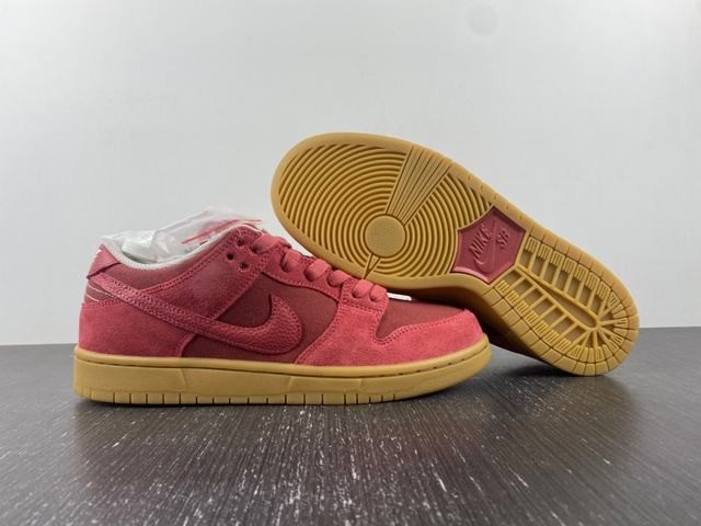  NIKE SB DUNK LOW 'RED GUM'