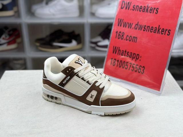 LOUIS VUITTON Trainer 圆头系带 低帮 板鞋 摩卡色